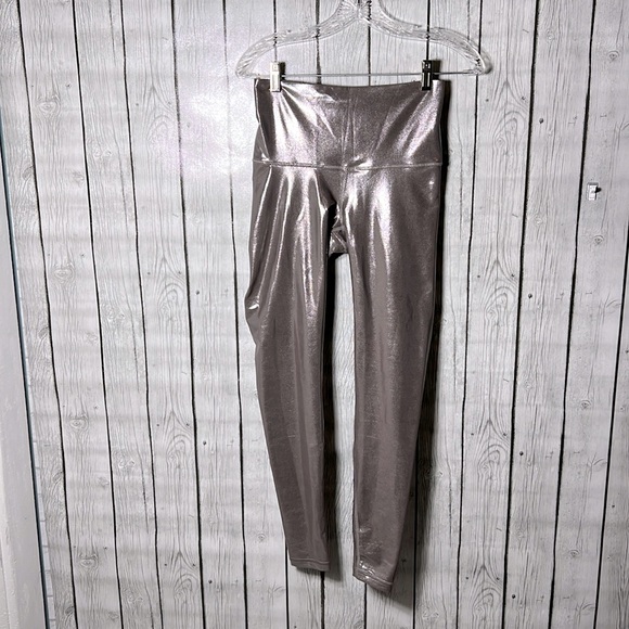 Old navy active silver shine powersoft extra high rise leggings - Picture 1 of 10